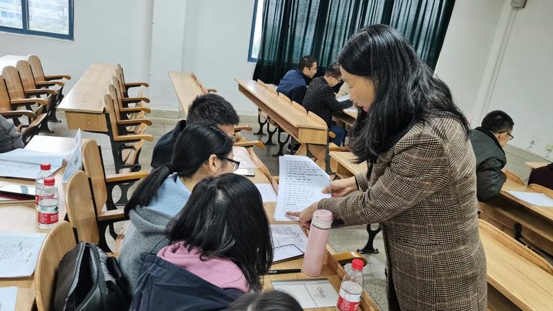 高压电工证培训费用包含教材吗