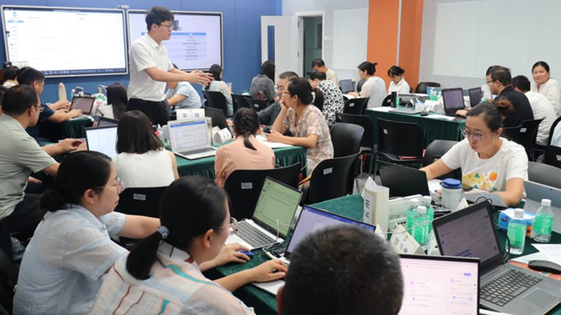 企业内训课程：分类解析与优缺点考量**